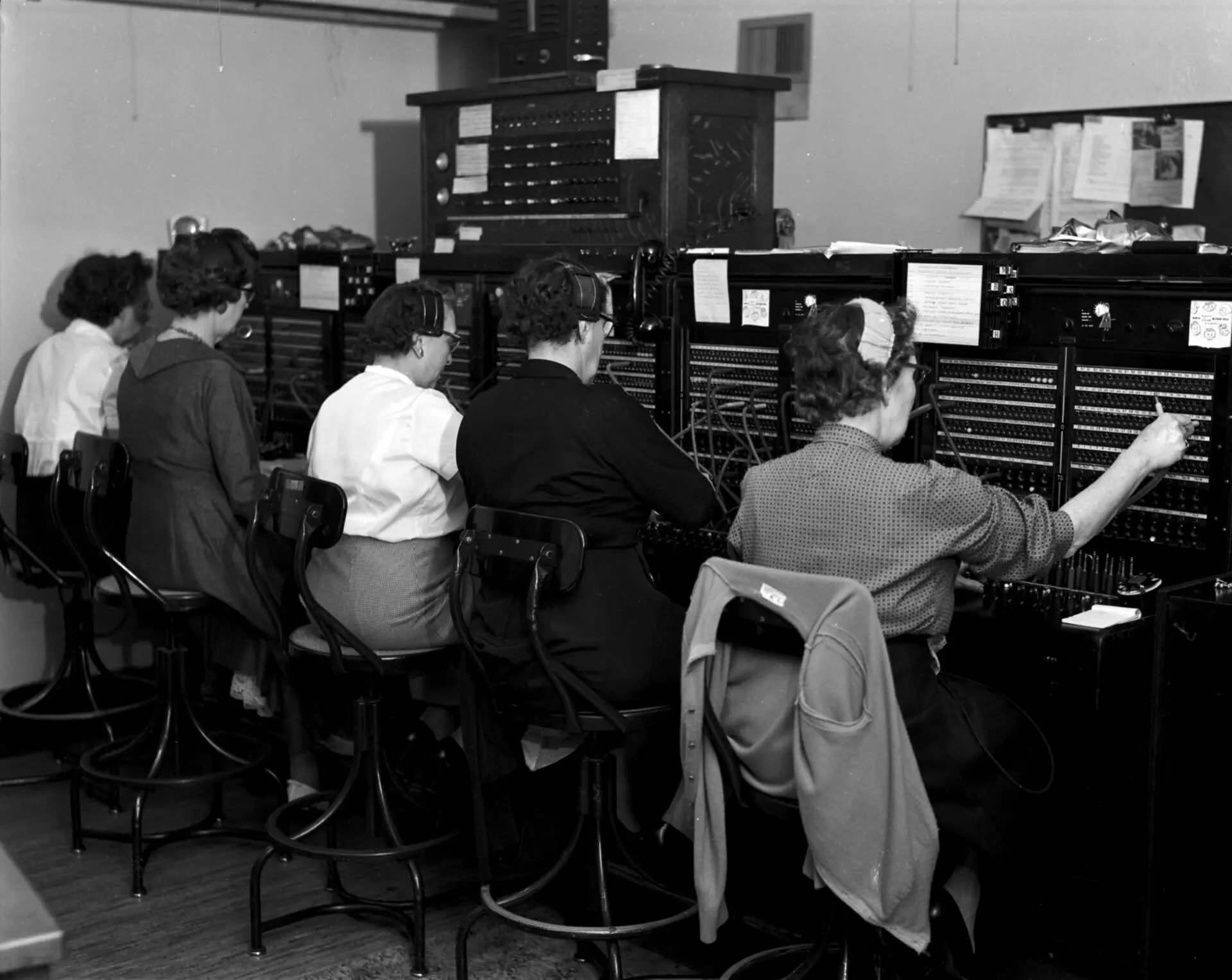 Switchboard operators at their stations, Seattle, 1958